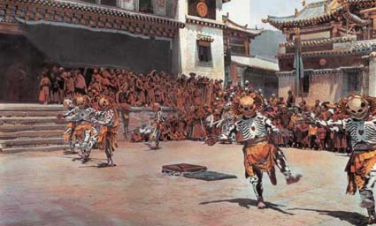 Люди в пугающих костюмах в виде скелетов своим танцем помогают привратнику Царства Мертвых. Местодействия - один из тибетских монастырей. Эта и другие фотографии была сделана с черно-белого оригинала и подкрашены вручную, используя подробные описания Рока.